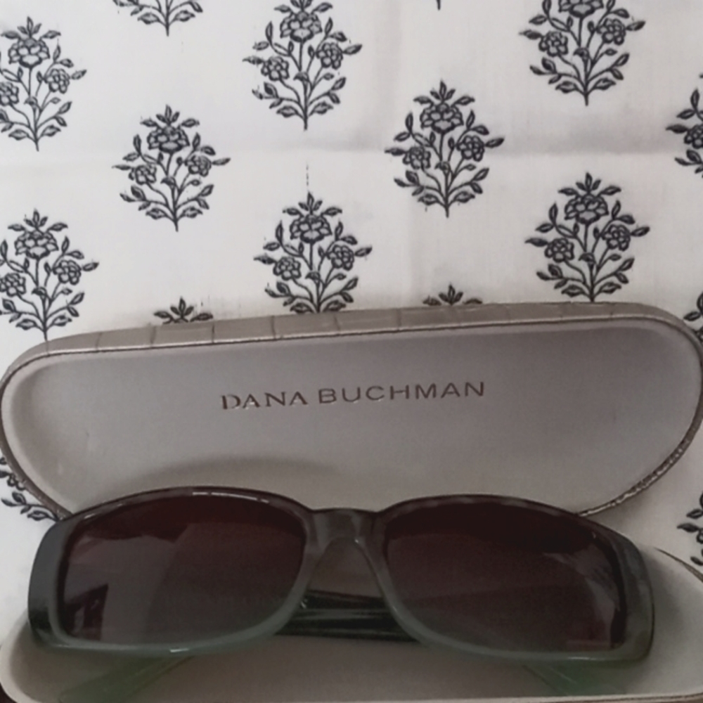 WOMENS Dana Bushman Sunglasses with case